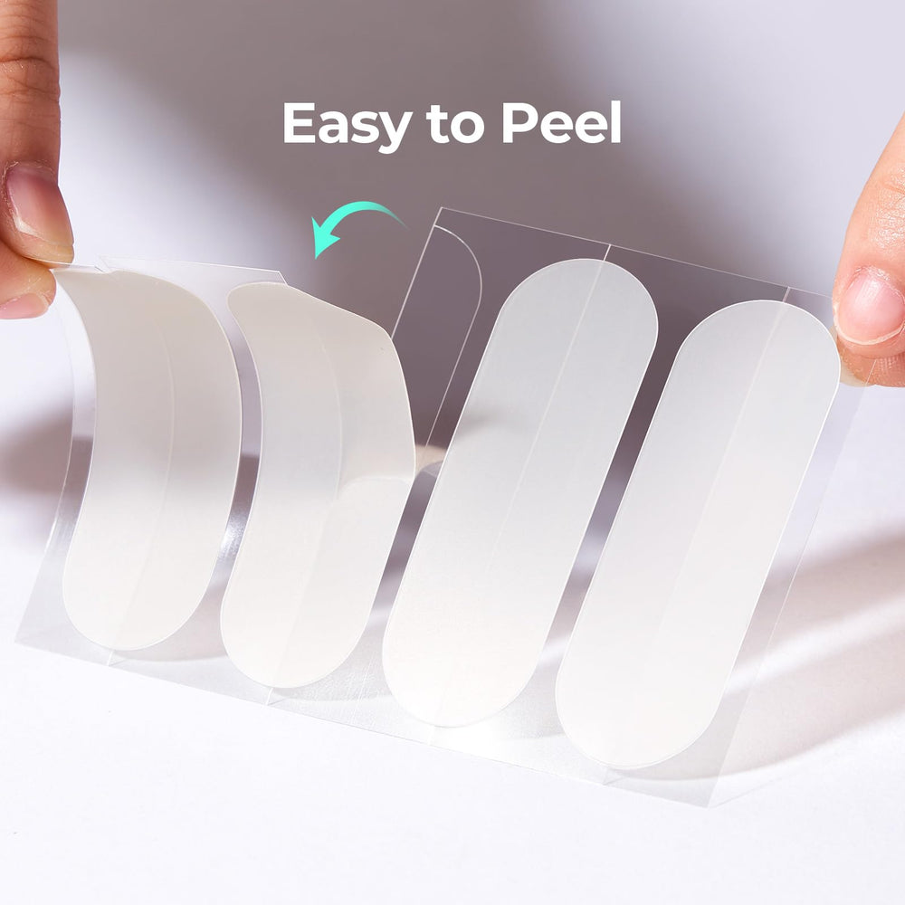 Aplicación nocturna de parches hidrocoloides TKTK para cuidado práctico.