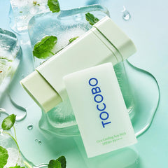 TOCOBO Barra Solar SPF50 con sensación fresca para piel sensible.