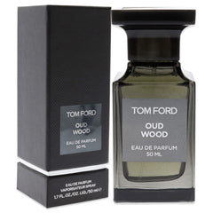 Tom Ford Oud Wood EDP notas ámbar y madera para un aura distinguida