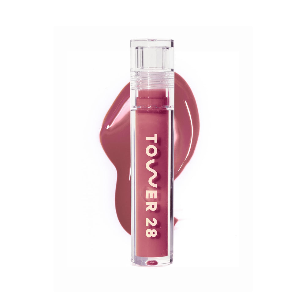 Tower 28 ShineOn Lip Jelly Milky Sesame en botella, brillo suave y cómodo.