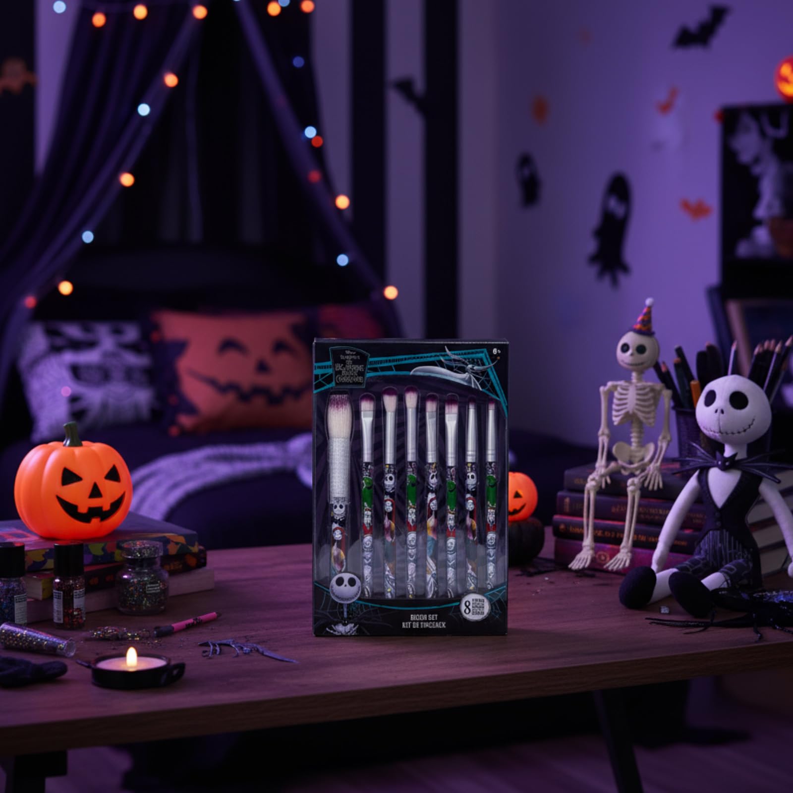 Conjunto de 8 pinceles Townley Girl, perfecto para juegos de maquillaje inspirados en Halloween.