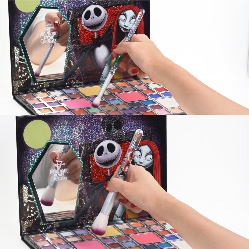 Estuche decorativo con tema Nightmare Antes de Navidad para pinceles Townley Girl, fácil de guardar.