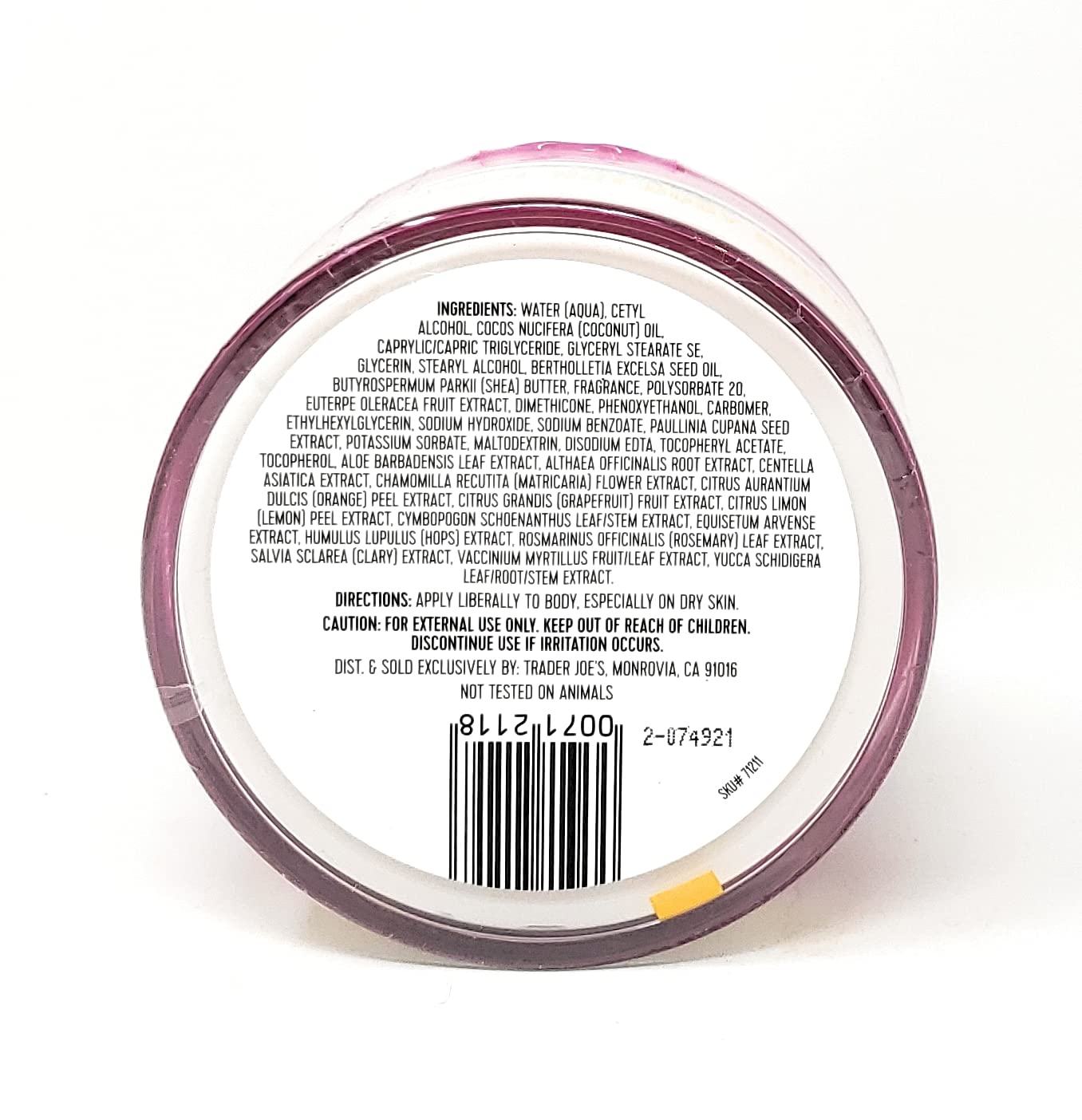 Trader Joe's crema corporal, textura cremosa para aplicarla después de la ducha.