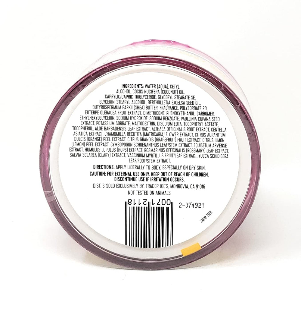Trader Joe's crema corporal, textura cremosa para aplicarla después de la ducha.