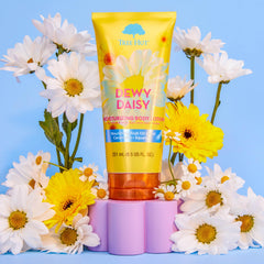 Tree Hut Dewy Daisy Loción: fragancia floral aterciopelada con notas verdes.