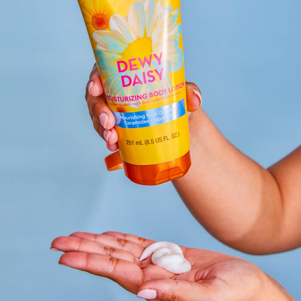 Tree Hut Dewy Daisy Loción: aceites de damasco, granada y durazno para nutrición diaria.