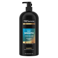 TRESemmé Champú suave y sedoso con bomba, ideal para uso diario.