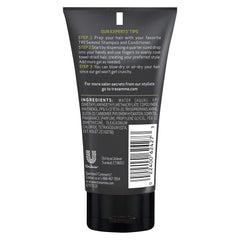Gel TRESemmé mantiene el cabello libre de frizz gracias a la resistencia a la humedad.