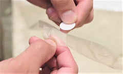Liner de 38x26 pulgadas ofrece gran superficie de cobertura para barba.