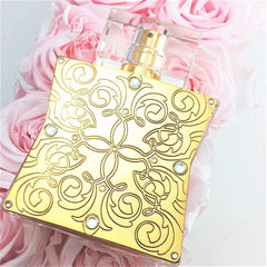 Tru Fragrance Beauty Lace, caja de empaque, presenta un toque de lujo para estreno.