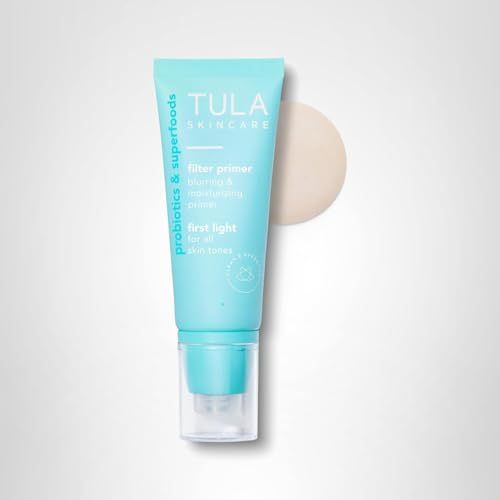 TULA First Light crea un acabado luminoso para un aspecto saludable.