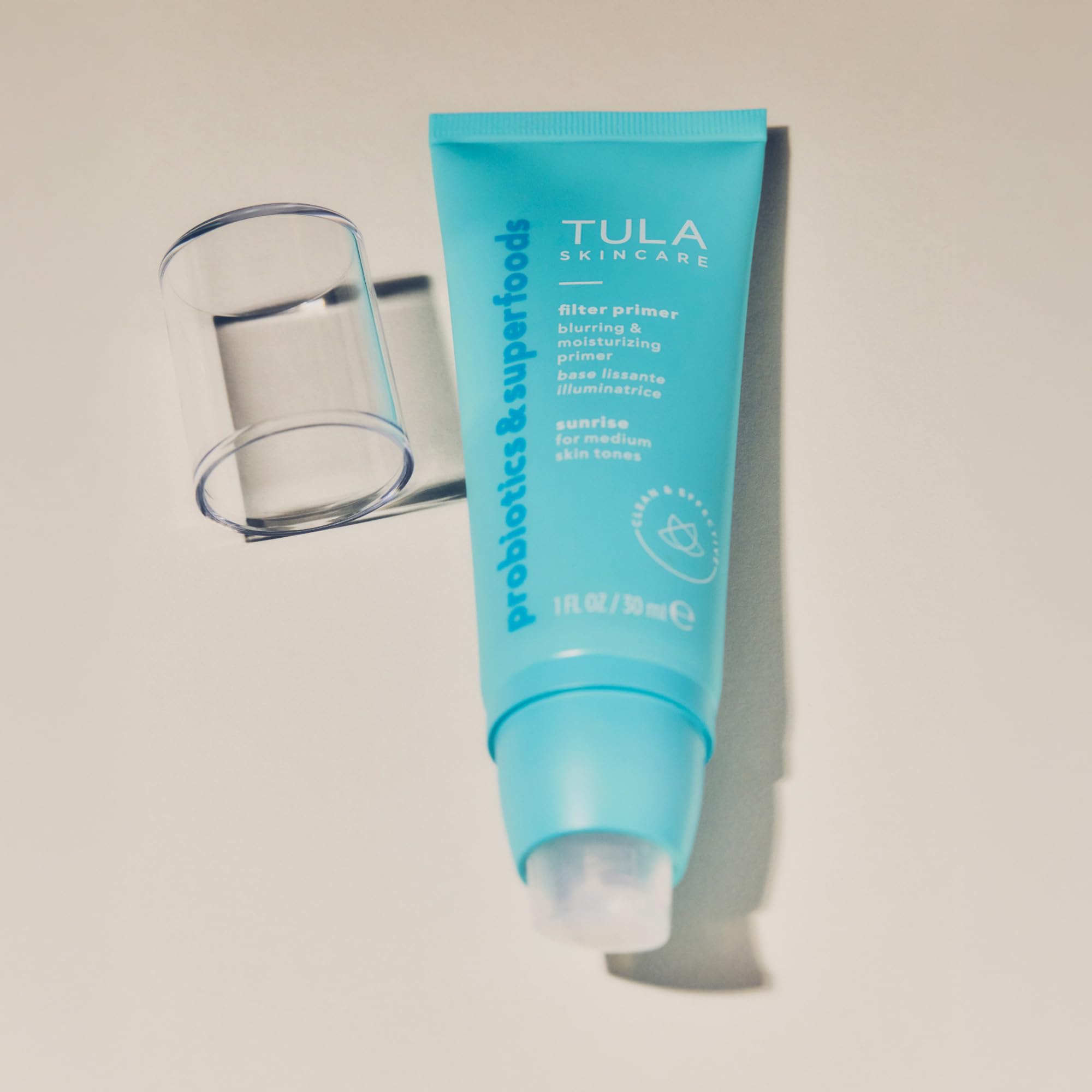 TULA extracto de regaliz en primer, tono uniforme y suave.
