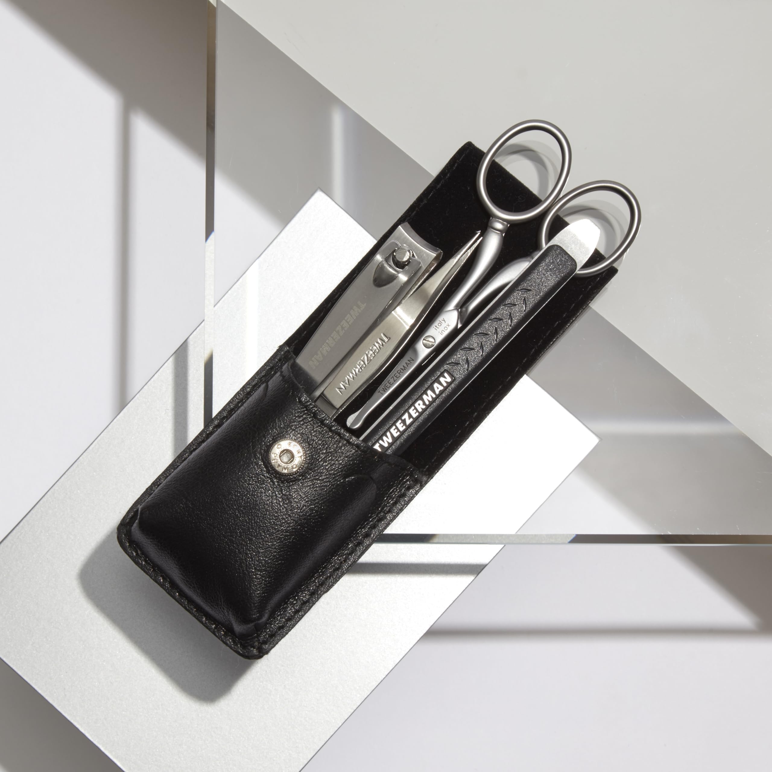 Ensemble beauté homme Tweezerman pour routine efficace.