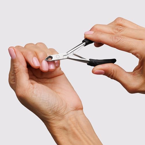 Tweezerman Great Grip Cuticle Nipper – pointes alignées garantissant une coupe nette.