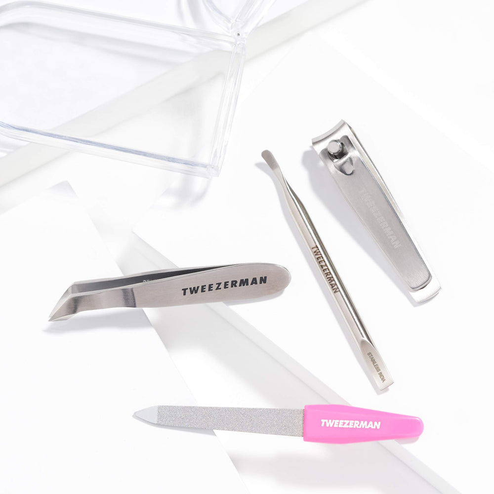 Tweezerman Mini Kit de Rescate de Uñas, mini-empujador-limpiador para cuidado rápido.