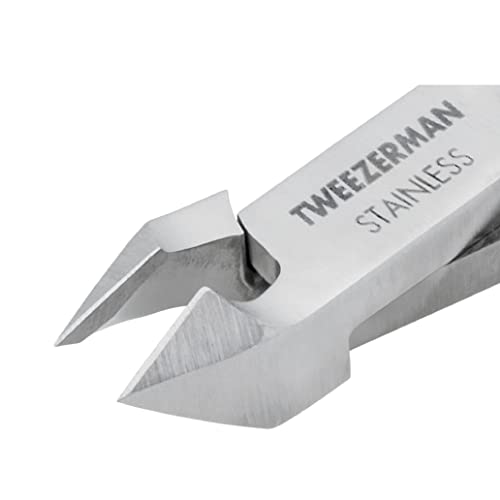 Tweezerman Rockhard: acero inoxidable con brillo para durabilidad.