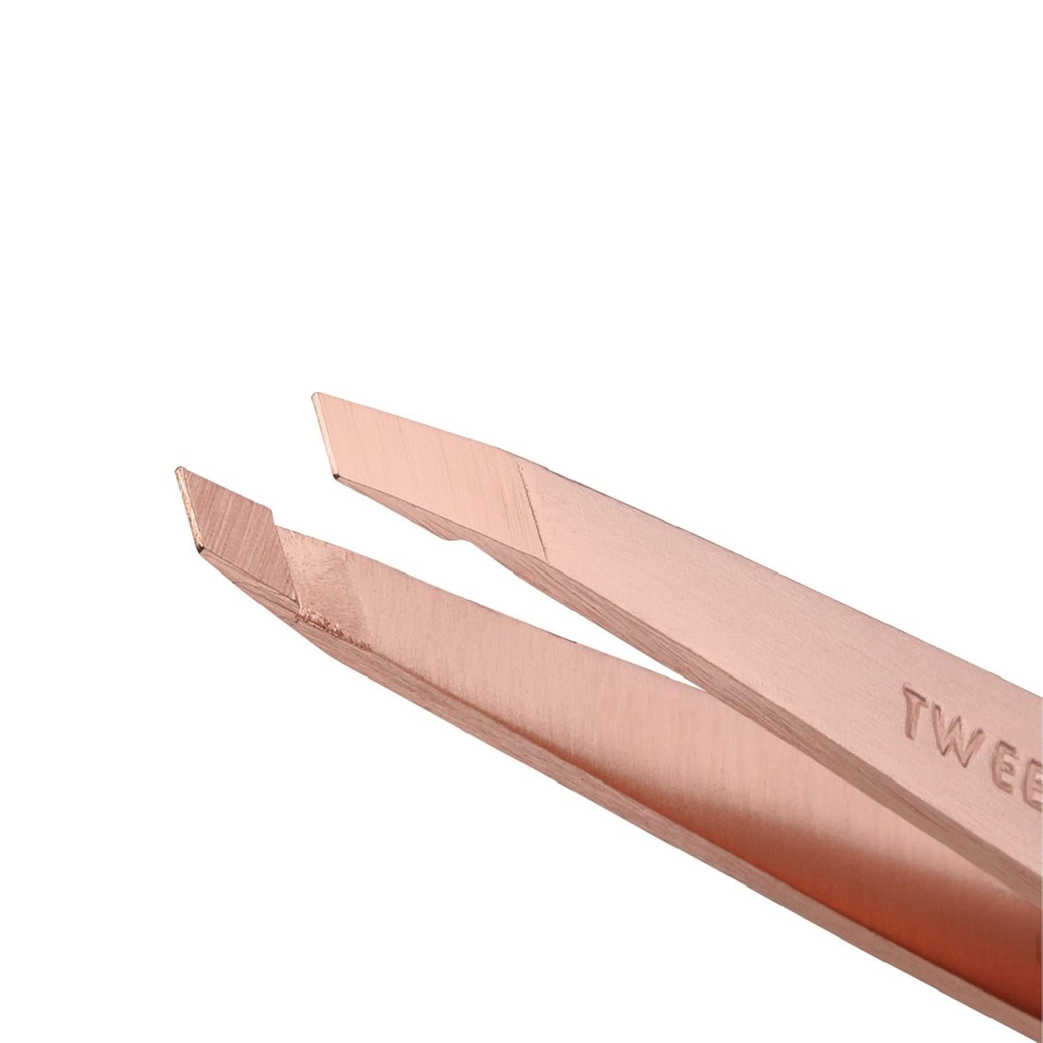 Tweezerman Rose Gold Petite Slant: saisit chaque poil avec précision.