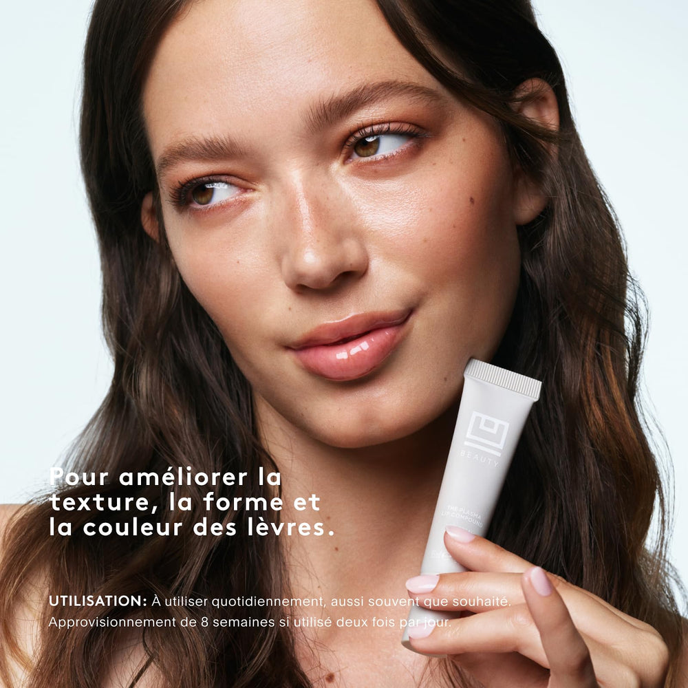 Textura brillante de U Beauty Plasma Lip Compound al aplicar en labios.