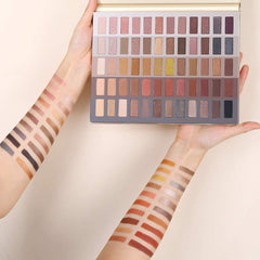 Sombras mate, metalizadas y brillos UCANBE para combinar en looks
