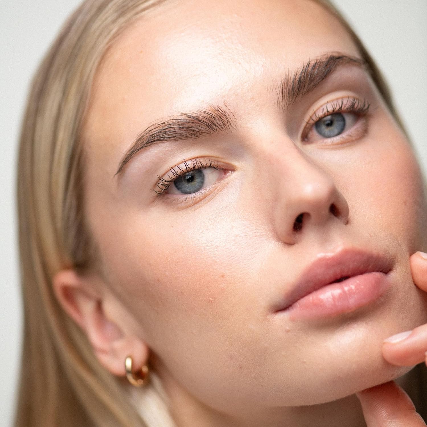 UKLASH Pestañas más fuertes: sensación suave sin irritación.