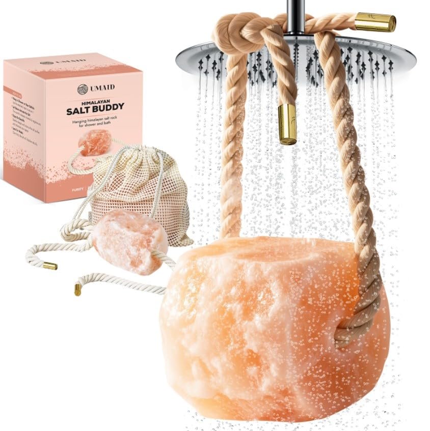 UMAID Sal Himalaya Buddy en la ducha; piedra que crea un ritual relajante.
