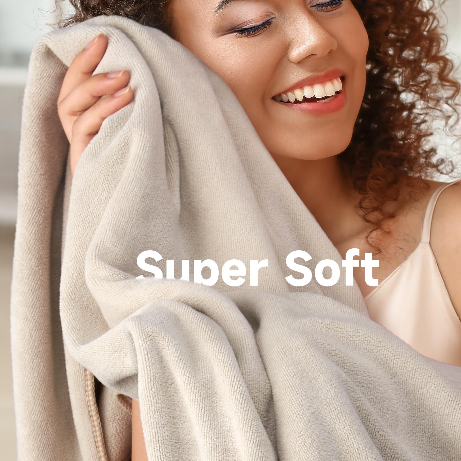 La toalla UMISLEEP turbante de microfibra envuelve el cabello con comodidad.