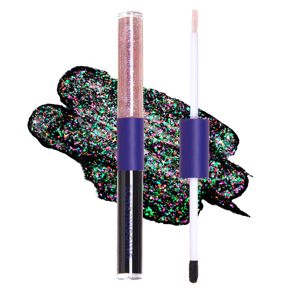 Barra de labios mate de UNICORN SNOT Quiet Riot con color intenso y acabado sedoso.