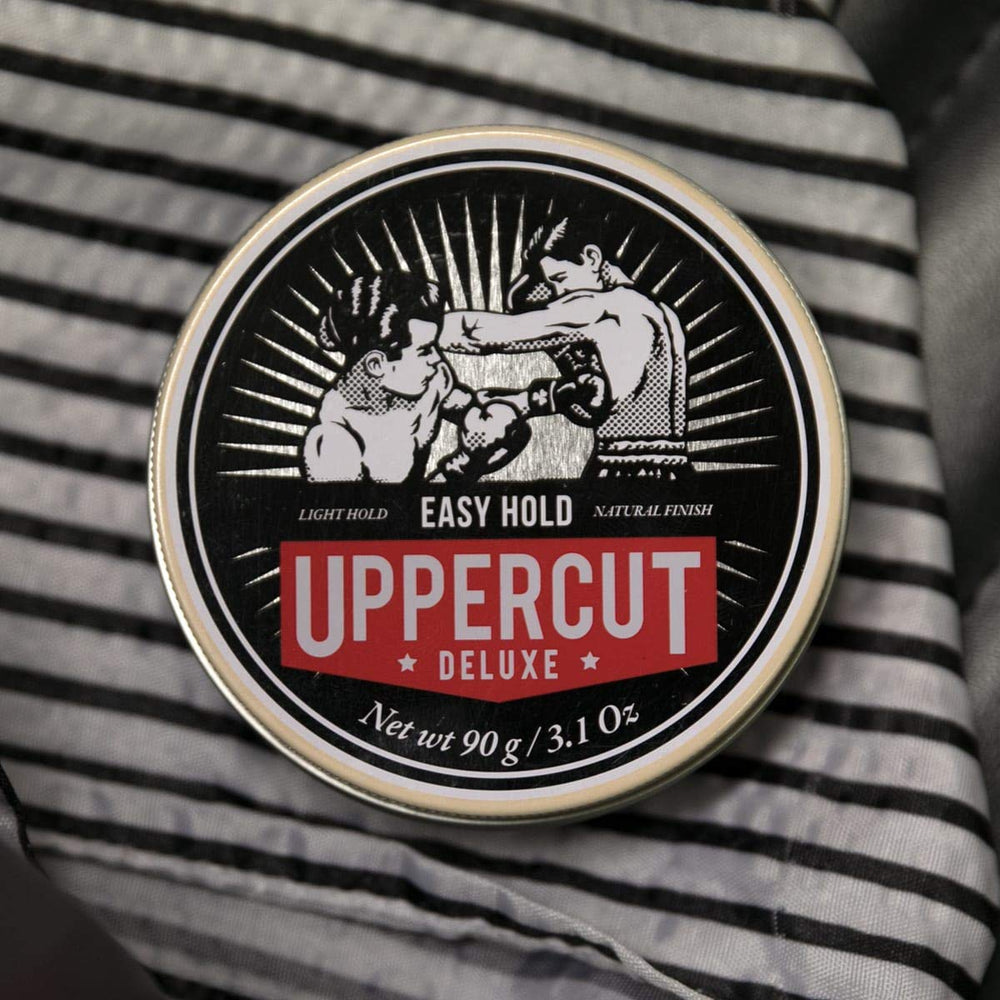 UPPERCUT DELUXE Easy Hold, acabado natural, look discreto con textura visible.