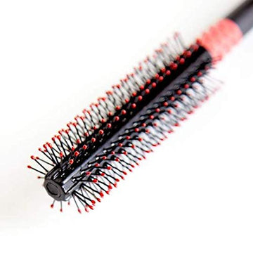 Uppercut Deluxe Quiff Roller, agarre antideslizante para control preciso.