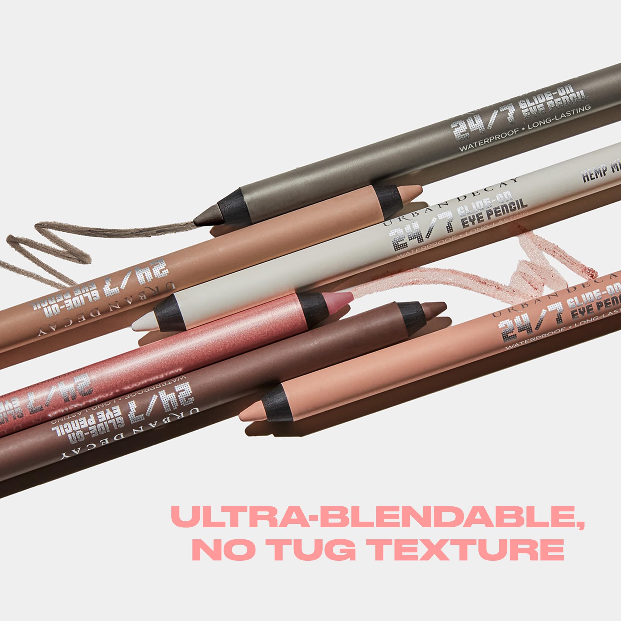 Urban Decay 24/7 delineador mate tono tootsie para definición sutil.