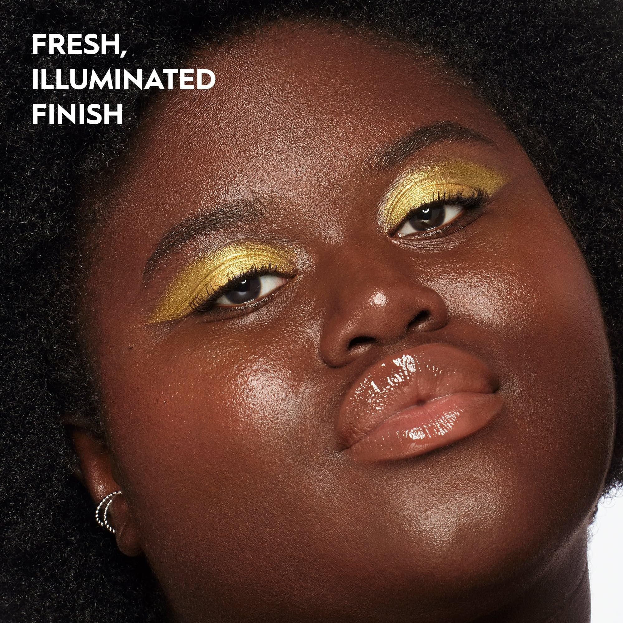 Urban Decay All Nighter : brume teint lumineuse pour fixation durable et naturelle.