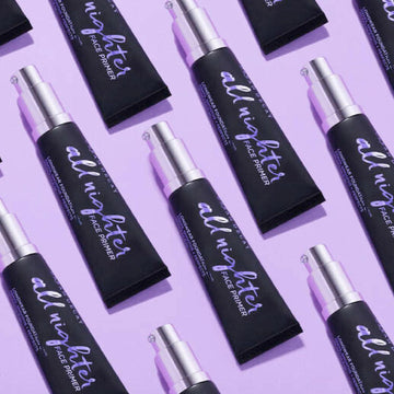 URBAN DECAY All Nighter primer-hidratacion-sutil ofrece hidratación sin sensación pesada.