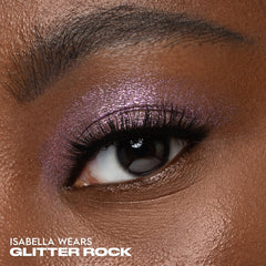 URBAN DECAY Moondust textura micro glitter, brillo refinado y suave en párpados.