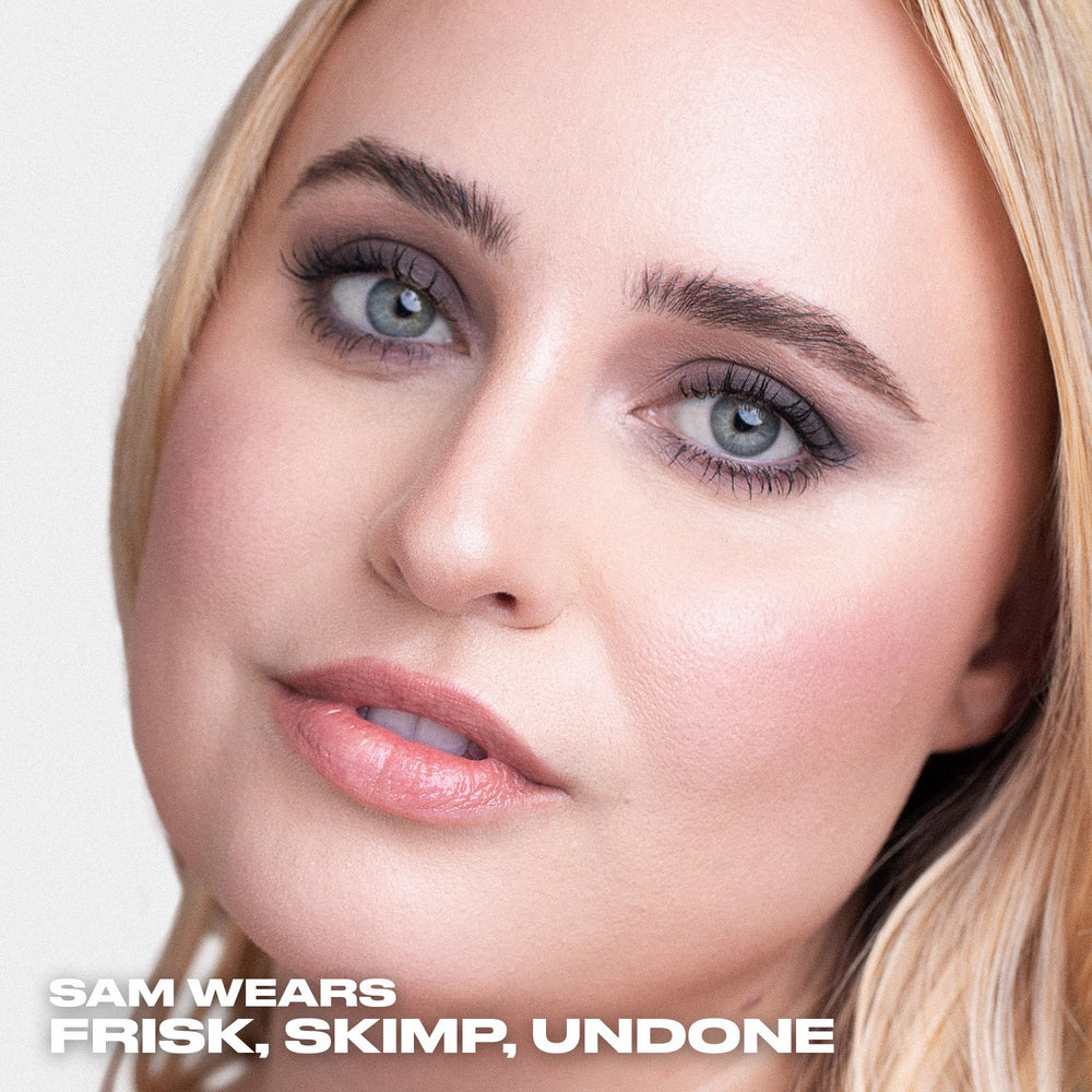 URBAN DECAY Naked2 Basics mini tono beige frío para looks suaves.