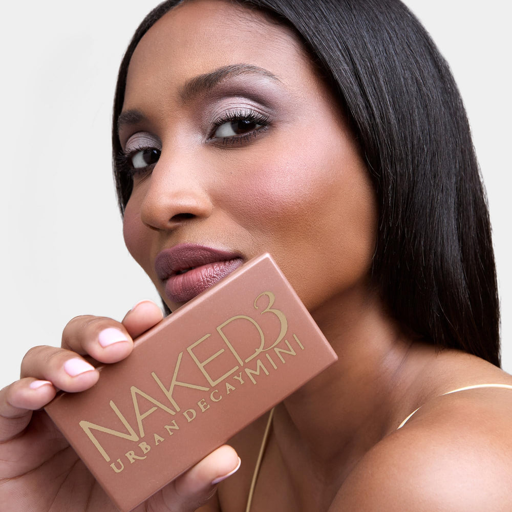 URBAN DECAY Naked3 Mini, sombras rosadas con destellos para profundidad