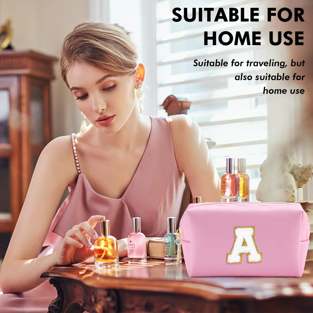 URSKYTOUS bolso maquillaje inicial rosa, detalle de cremallera, cierre seguro para cosméticos.