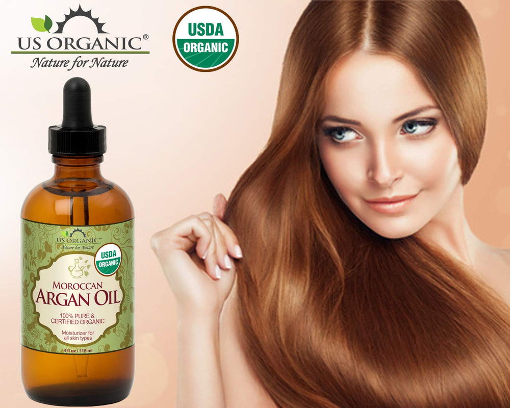 Aplicación del aceite de Argán en el cabello para brillo y suavidad.