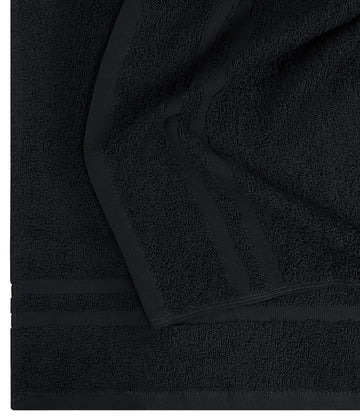 Toalla multiuso Utopia Towels, diseñada para salones, gimnasios y piscinas.