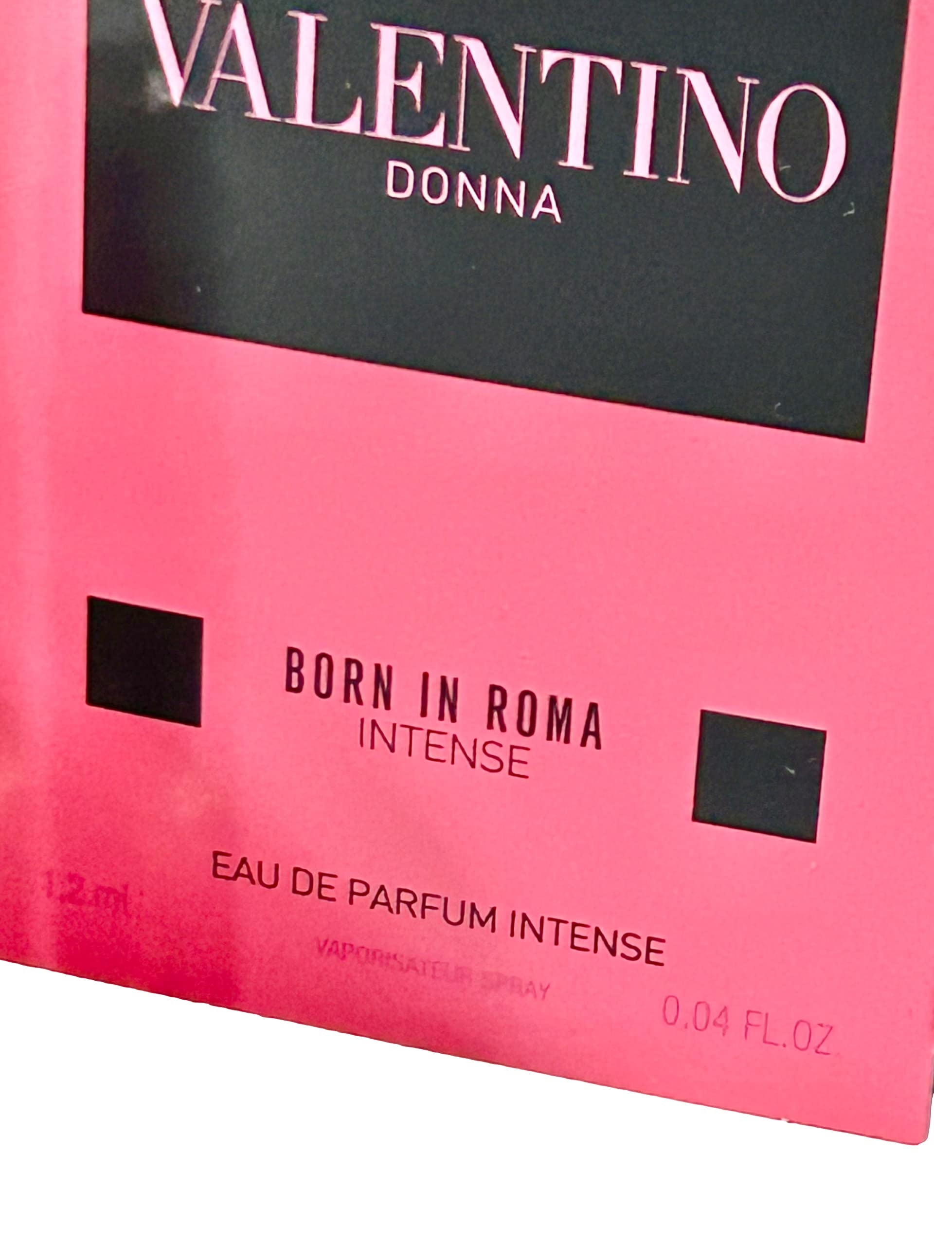 Valentino Born in Roma Intense miniatura 3: aroma envolvente para eventos y salidas.