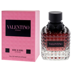 Valentino Donna Born In Roma Intense, nota de vainilla que añade calidez suave.