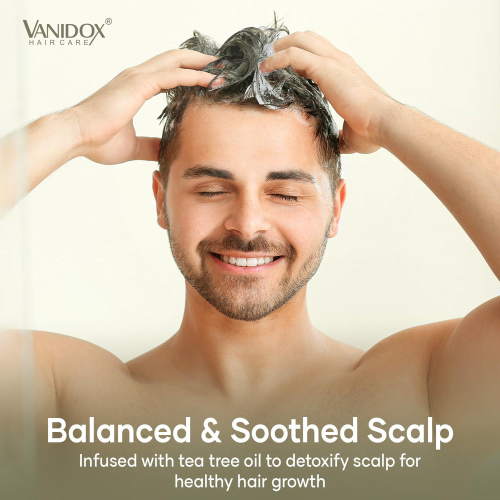 Massage du cuir chevelu avec VANIDOX pour stimuler le flux sanguin et détente.