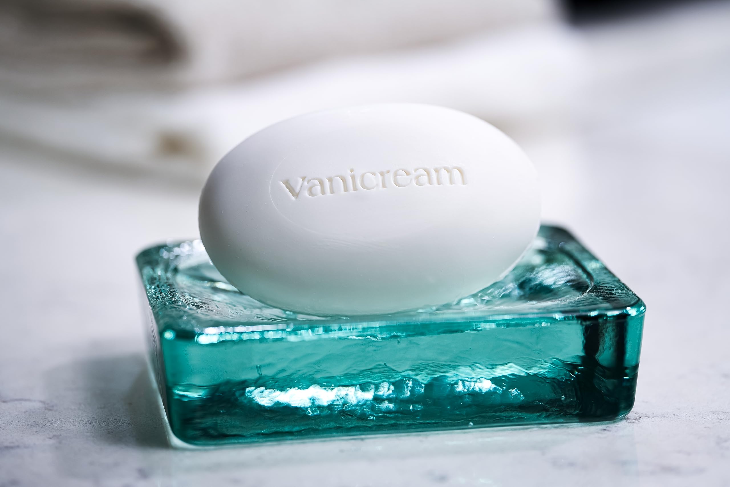 Vanicream barra crema base hidratante, ayuda a mantener la piel suave.