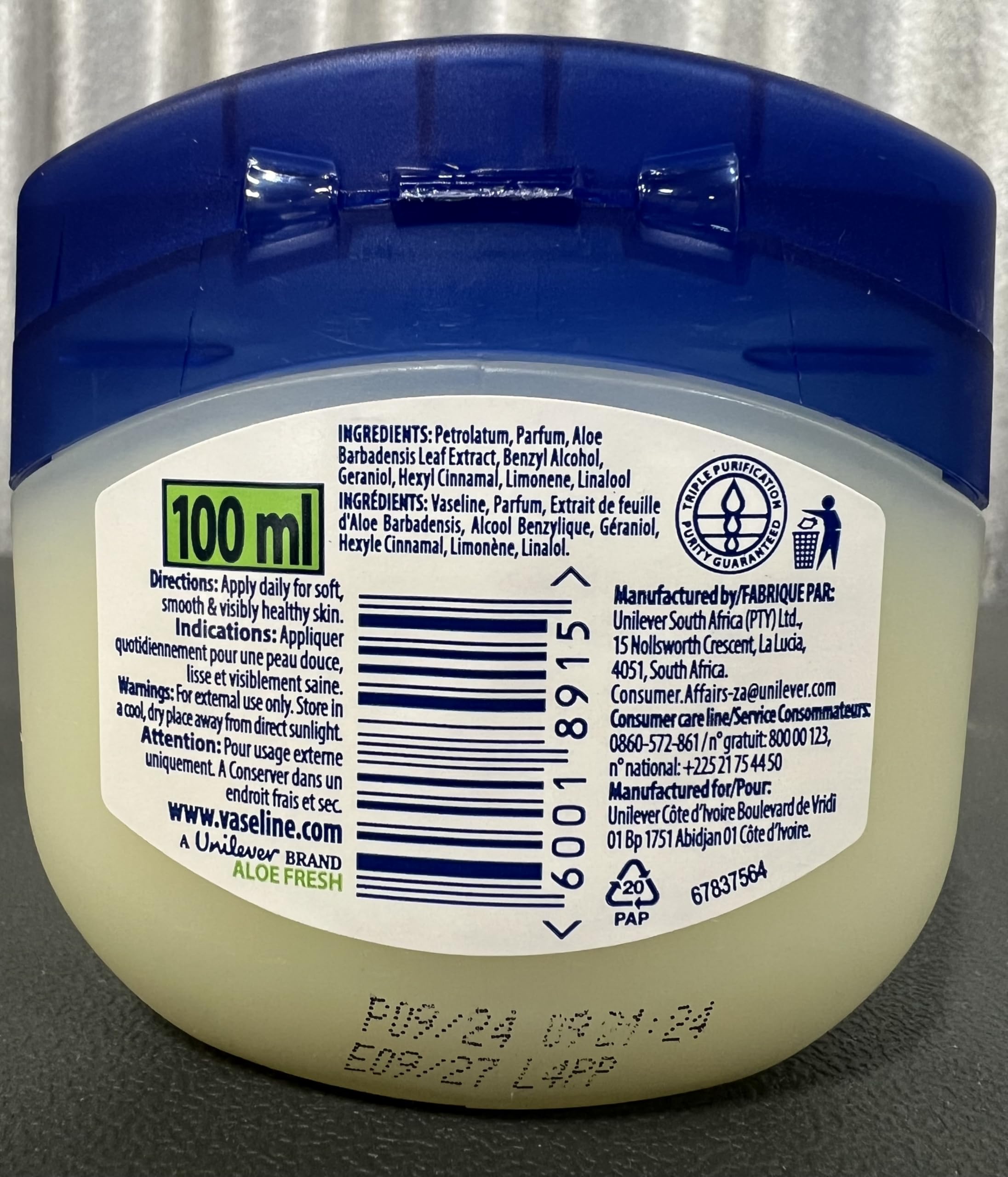 Vaseline Aloe Fresh, textura cremosa, uso diario para piel extra seca.