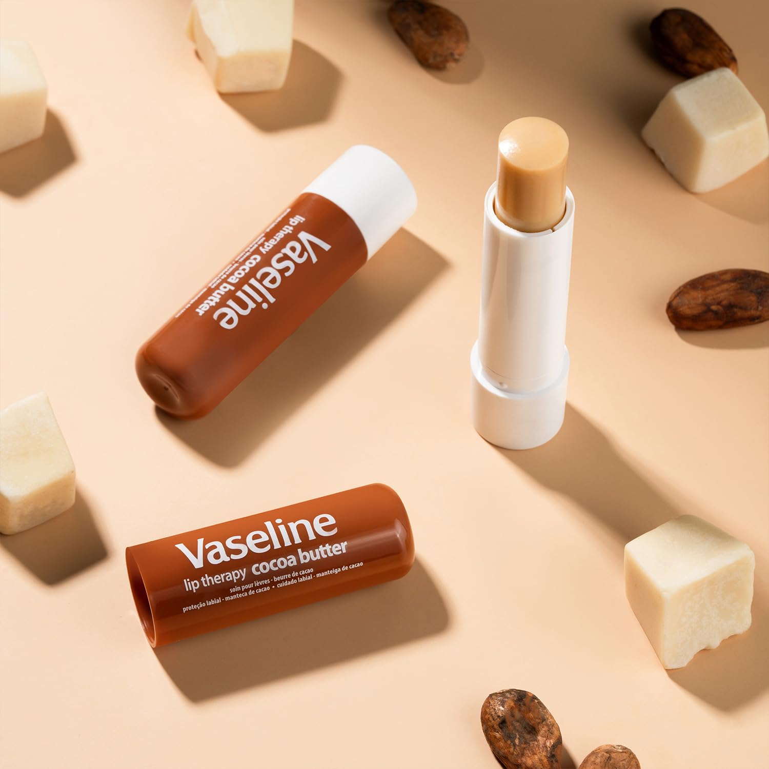 Vaseline Lip Therapy Cocoa Butter, para labios secos: alivio no graso y cómodo.