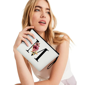 Uso diario: bolso ligero y plegable para cosméticos y objetos pequeños.