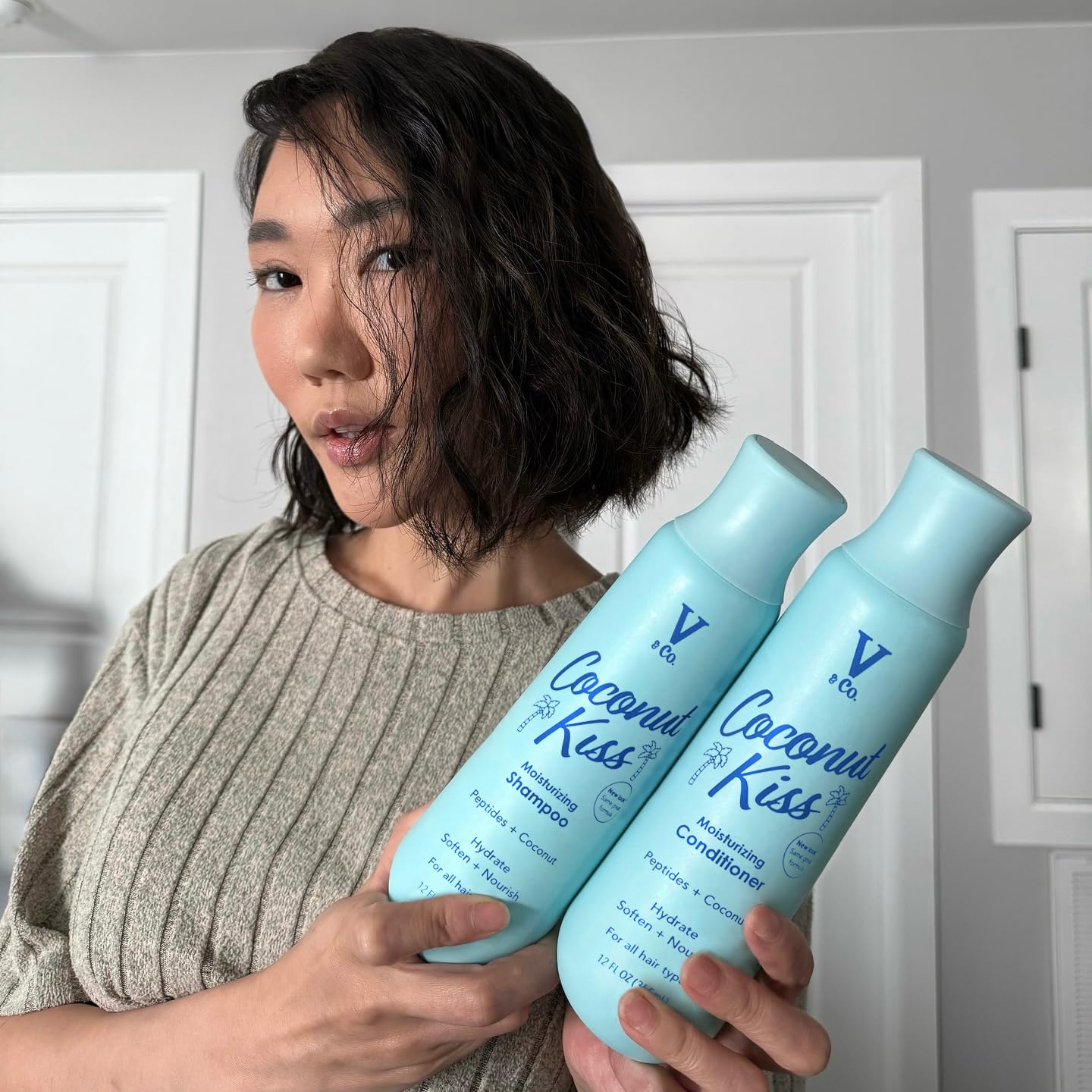V&CO: sin sulfatos, cuidado suave para cuero cabelludo sensible