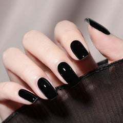 VENALISA esmalte gel negro 15ml con aplicador-pincel grueso para aplicación uniforme.