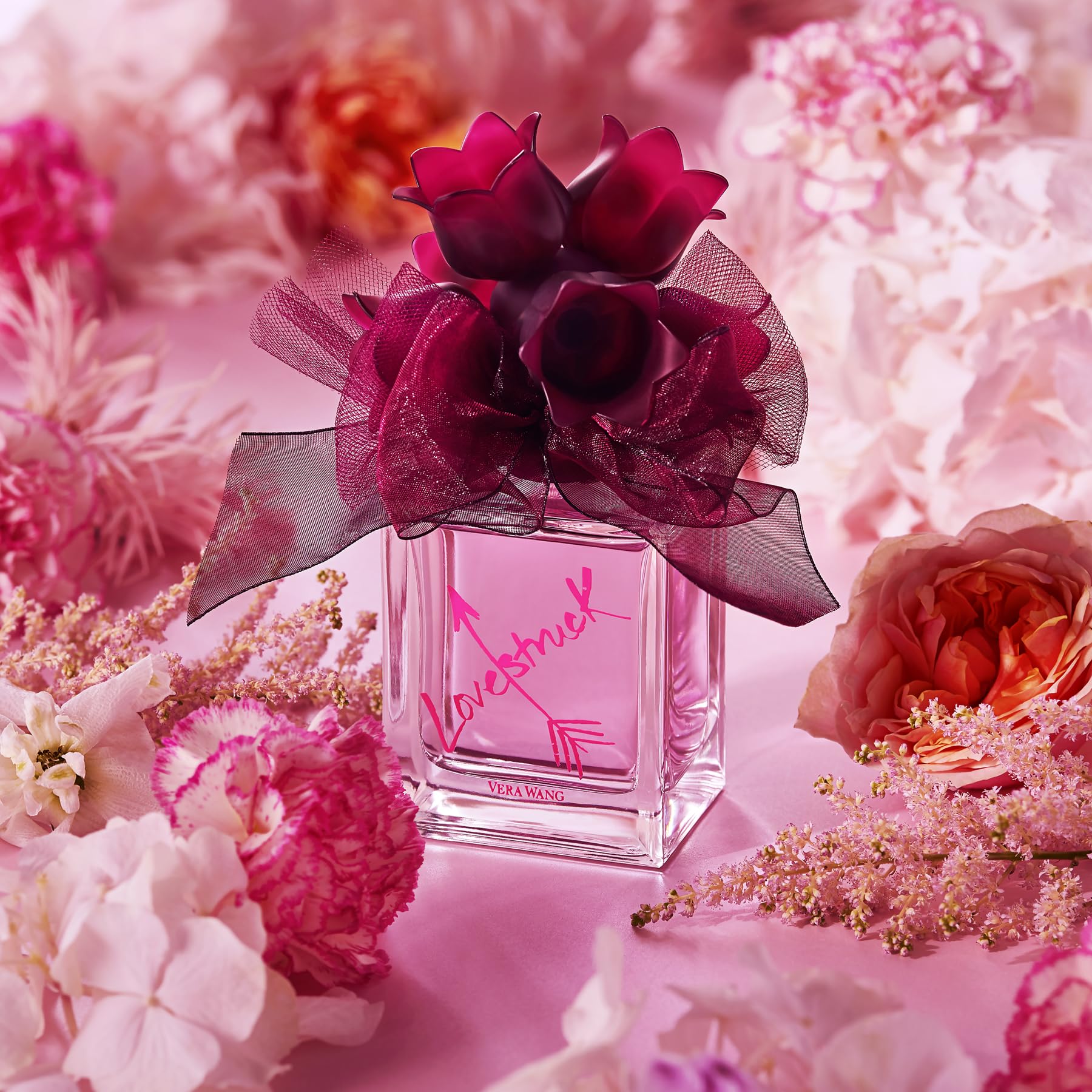 Vera Wang Love Struck, escena diaria con aroma elegante para la rutina.