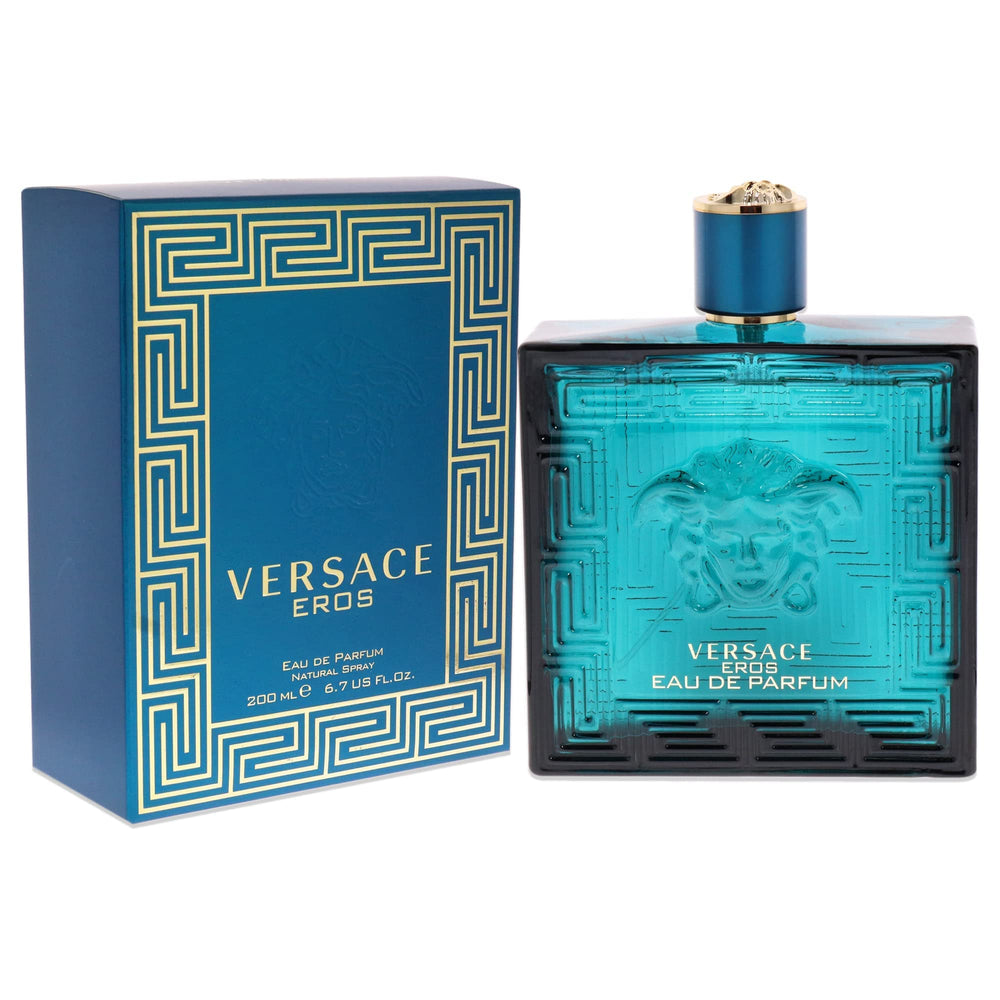 Versace Eros, atomizador en acción, aplicación suave y duradera