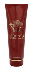 Texture gel douche riche et parfumée Versace Eros Flame pour peau propre et revitalisée.